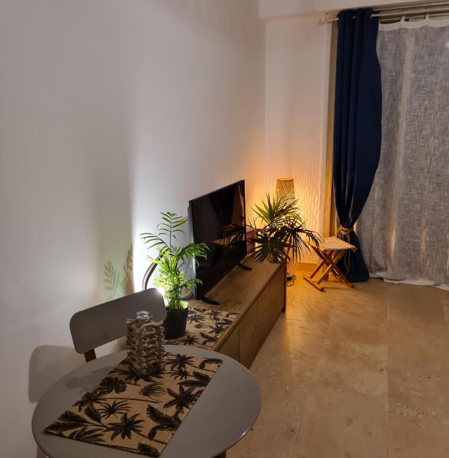Ti Caz Kreol - Juan Plages Les Pieds Dans L'Eau Apartment Ngoại thất bức ảnh